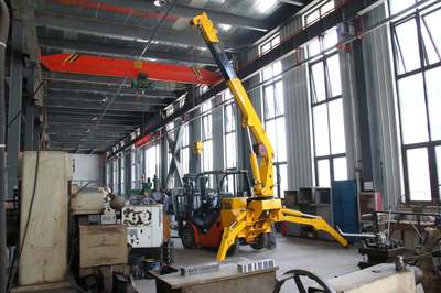 車間空間狹小環境下重型設備吊裝解決方案與機械設備租賃指南